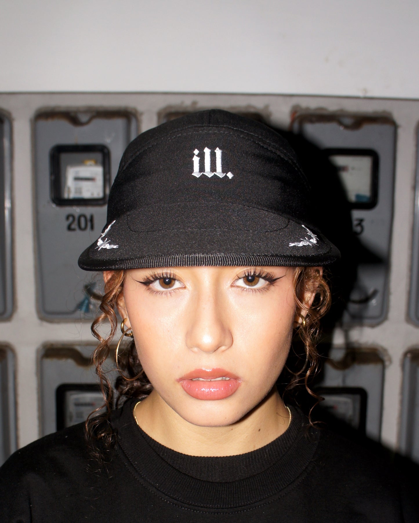 FIVE PANEL illVISION.