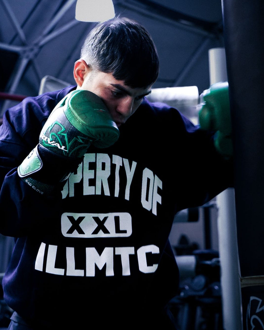 CREWNECK PROPERTY OF ILLMTC